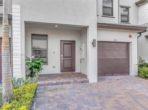 274 SW 159th Pl, Pembroke Pines FL 33027