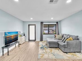 6708 NW 58th Ct, Tamarac FL 33321