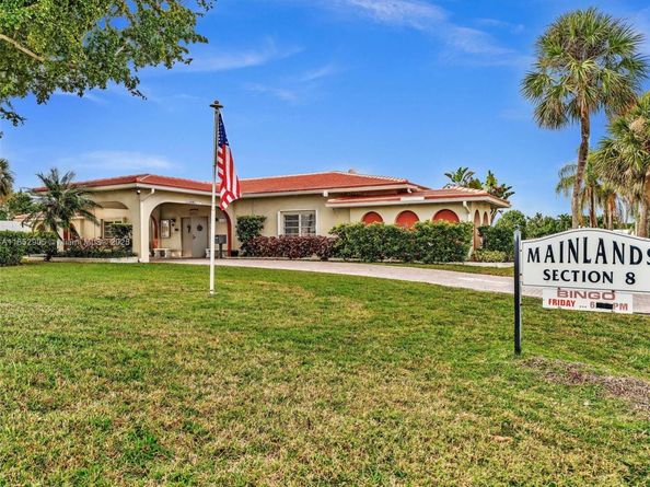 6708 NW 58th Ct, Tamarac FL 33321