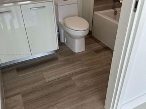 1300 Brickell Bay Dr 2400, Miami FL 33131