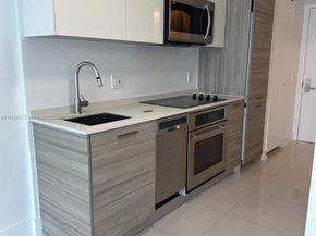 1300 Brickell Bay Dr 2400, Miami FL 33131