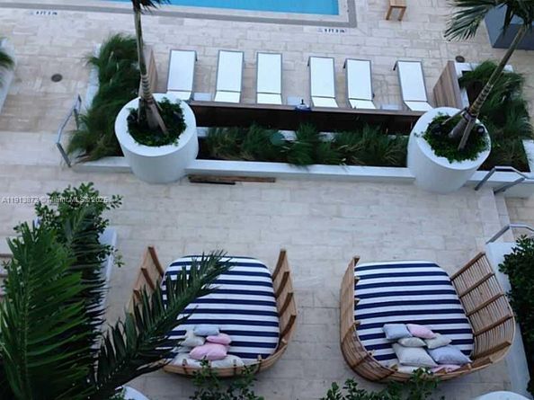 1300 Brickell Bay Dr 2400, Miami FL 33131