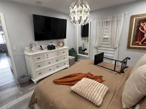 4485 SW 7th St, Miami FL 33134