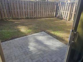 523 SW 1st Ct, Boynton Beach FL 33435