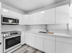 358 Pine Ct, Miami Springs FL 33166