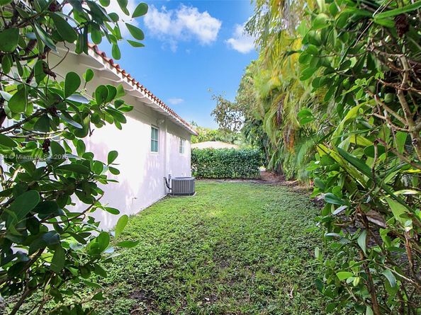 1110 Wallace St, Coral Gables FL 33134