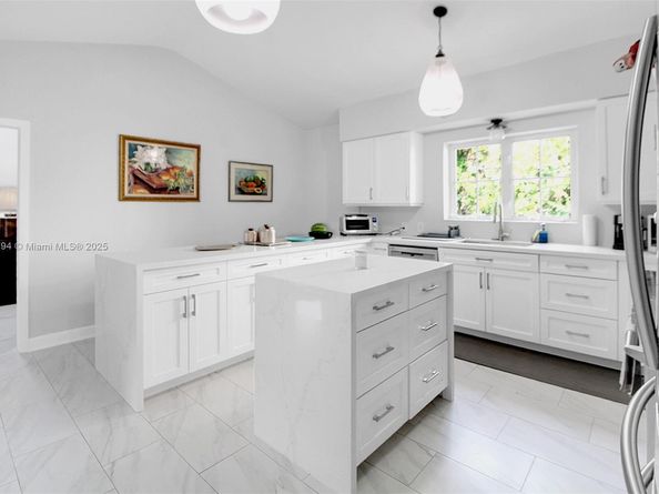 1110 Wallace St, Coral Gables FL 33134