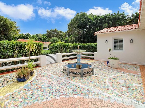 1110 Wallace St, Coral Gables FL 33134