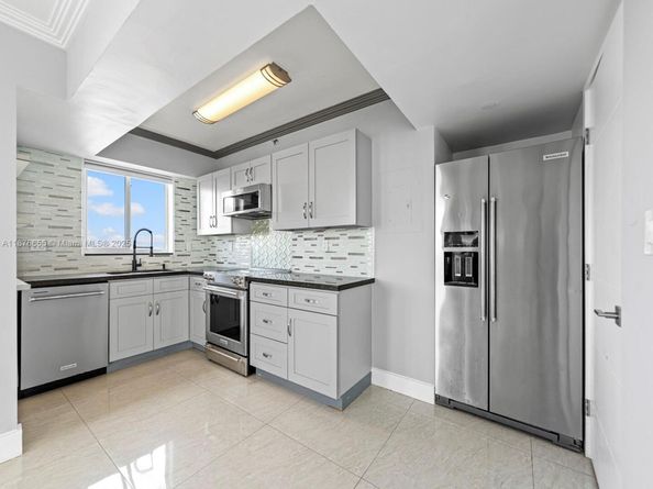 5900 Collins Ave 1201, Miami Beach FL 33140