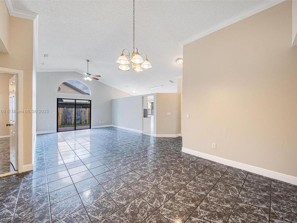 620 Laurel Way, North Lauderdale FL 33068