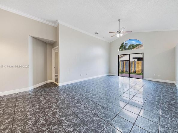 620 Laurel Way, North Lauderdale FL 33068
