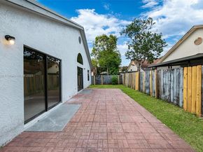 620 Laurel Way, North Lauderdale FL 33068