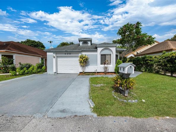 620 Laurel Way, North Lauderdale FL 33068