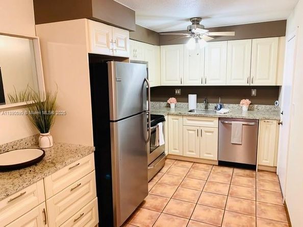 1824 Monroe St 4, Hollywood FL 33020