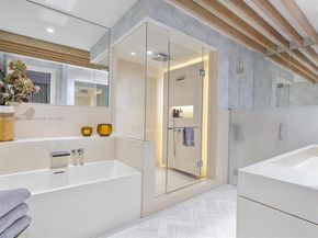 102 24th St PH1613, Miami Beach FL 33139