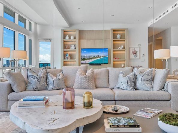 102 24th St PH1613, Miami Beach FL 33139