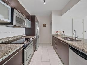 951 Brickell Ave 1806, Miami FL 33131