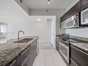 951 Brickell Ave 1806, Miami FL 33131