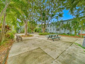 5640 SW 78th St 124C, Miami FL 33143