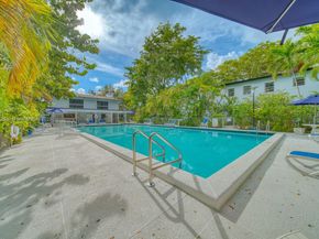 5640 SW 78th St 124C, Miami FL 33143