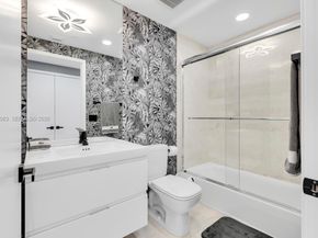 17111 Biscayne Blvd 909, North Miami Beach FL 33160
