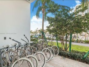 17111 Biscayne Blvd 909, North Miami Beach FL 33160