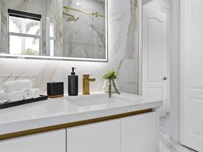 13067 SW 190th St, Miami FL 33177