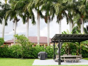 13067 SW 190th St, Miami FL 33177