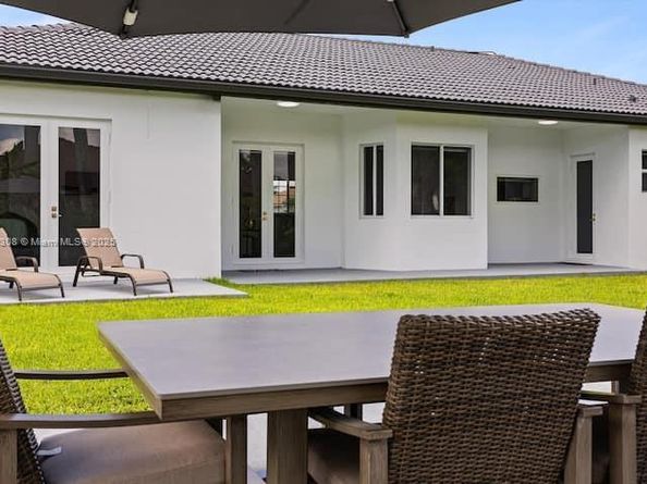 13067 SW 190th St, Miami FL 33177