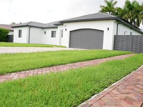 13067 SW 190th St, Miami FL 33177