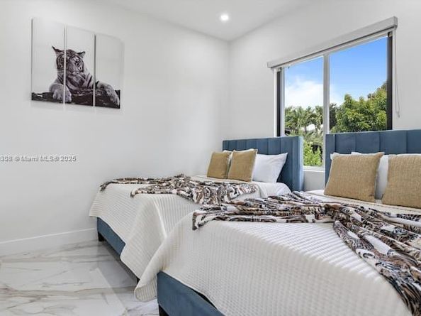 13067 SW 190th St, Miami FL 33177