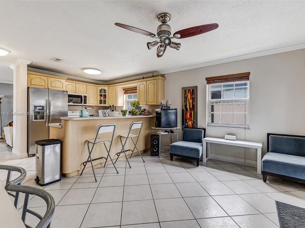 948 E 47th St, Hialeah FL 33013