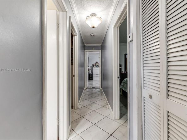 948 E 47th St, Hialeah FL 33013