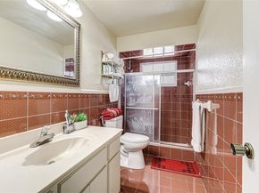 948 E 47th St, Hialeah FL 33013