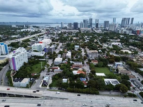 3413 NW 6th Ave, Miami FL 33127