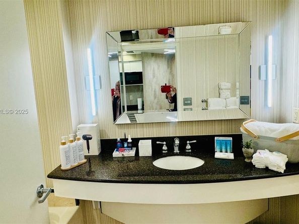 18001 Collins Ave 1110, Sunny Isles Beach FL 33160