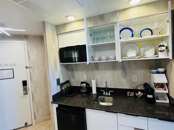 18001 Collins Ave 1110, Sunny Isles Beach FL 33160