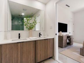 1426 NW 5 St, Florida City FL 33034