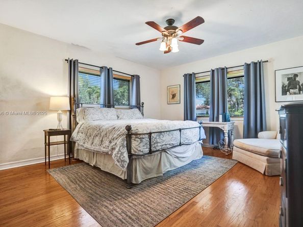825 NE 98th St, Miami Shores FL 33138