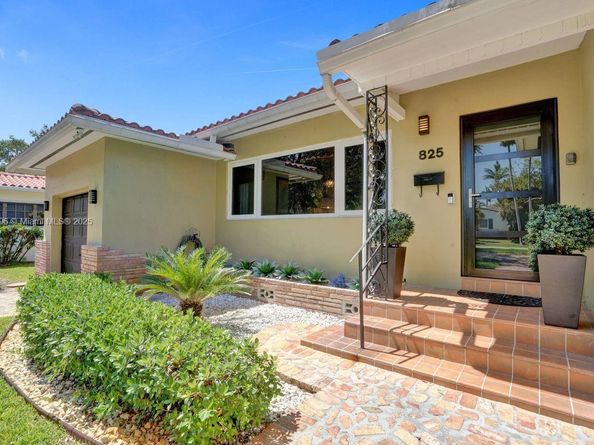 825 NE 98th St, Miami Shores FL 33138
