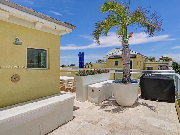 346 N Elm St A10, Hollywood FL 33019