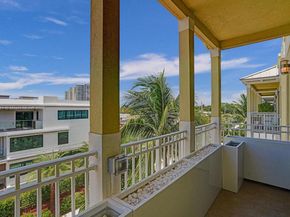 346 N Elm St A10, Hollywood FL 33019