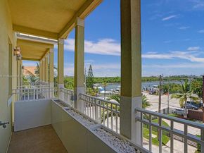 346 N Elm St A10, Hollywood FL 33019
