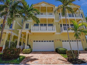 346 N Elm St