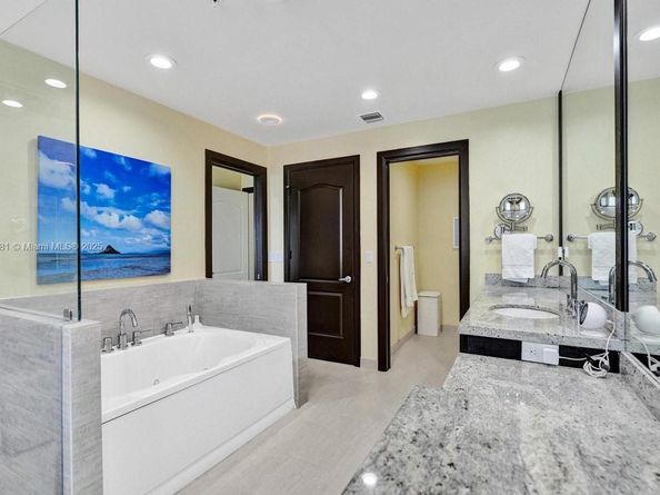 346 N Elm St A10, Hollywood FL 33019