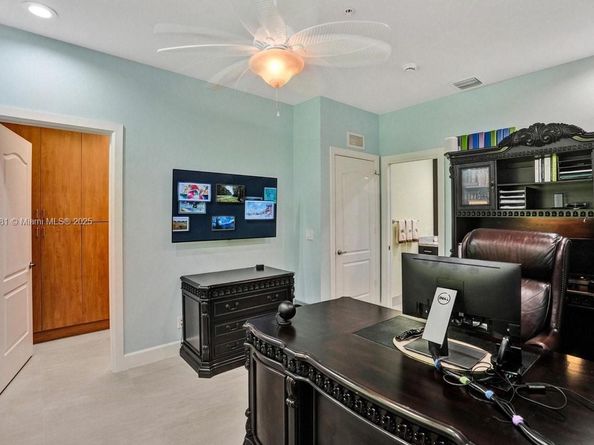 346 N Elm St A10, Hollywood FL 33019