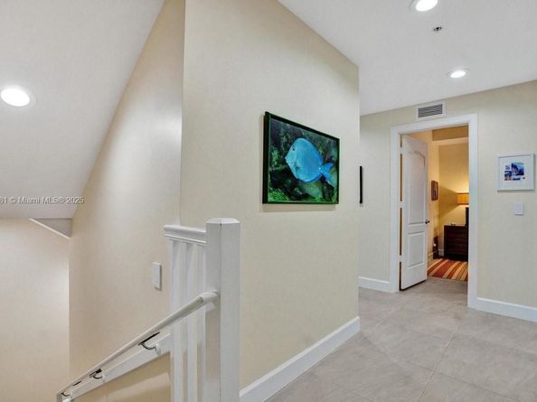 346 N Elm St A10, Hollywood FL 33019