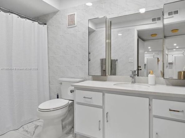 16400 Golf Club Rd 307, Weston FL 33326