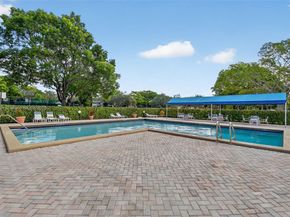 16400 Golf Club Rd 307, Weston FL 33326