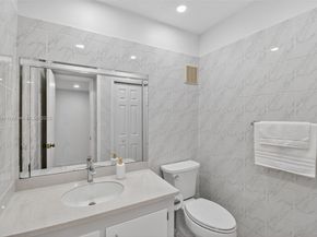 16400 Golf Club Rd 307, Weston FL 33326
